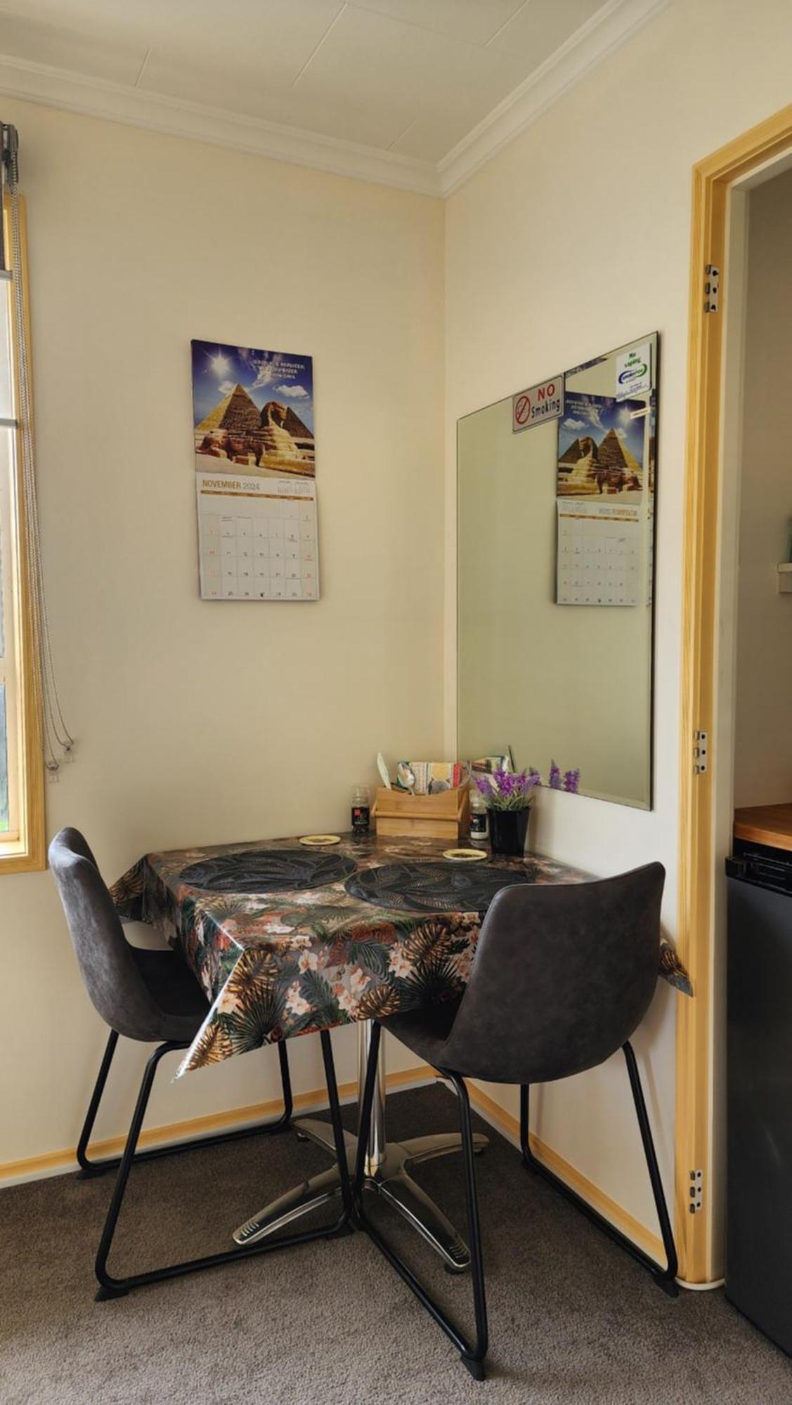 Glamis Ave Shared Home B&B Ню Плимут Екстериор снимка