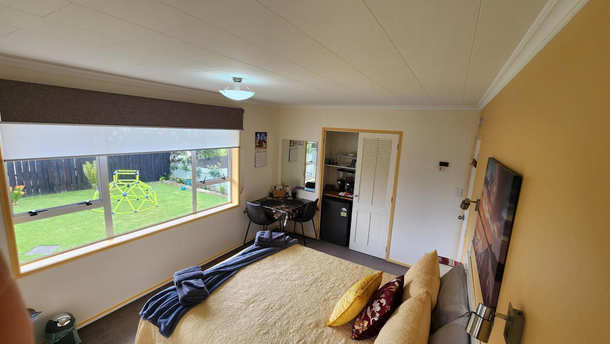 Glamis Ave Shared Home B&B Ню Плимут Екстериор снимка